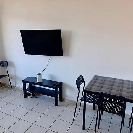 Apartment With Balcony Near Duesseldorf Neuss