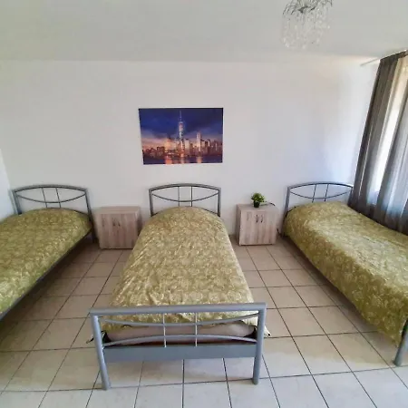 Apartment With Balcony Near Duesseldorf Neuss