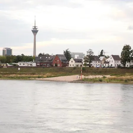 Apartment With Balcony Near Duesseldorf